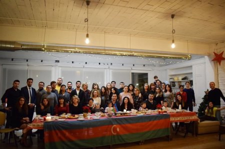 Barselonada Dünya Azərbaycanlılarının Həmrəyliyi Günü və Yeni il bayramlarına həsr olunmuş tədbir keçirilib