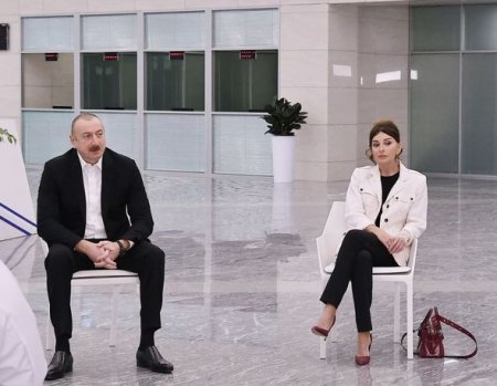 İlham Əliyev və Mehriban Əliyeva Bakıda tibb müəssisəsinin açılışında