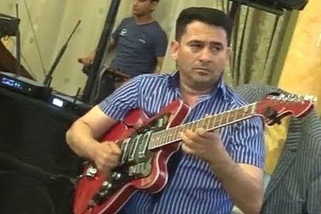 Azərbaycanda tanınmış gitaraçı öldürüldü –Oğlu tərəfindən