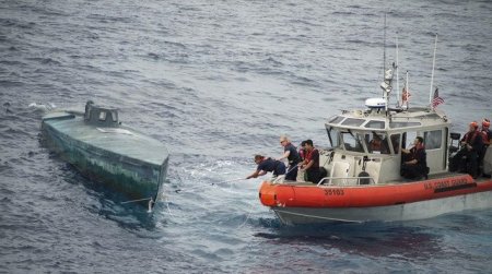 Beş tondan artıq kokain daşıyan sualtı gəmi saxlanıldı