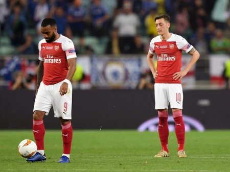 “Arsenal” futbolçularının maaşlarını azaldır